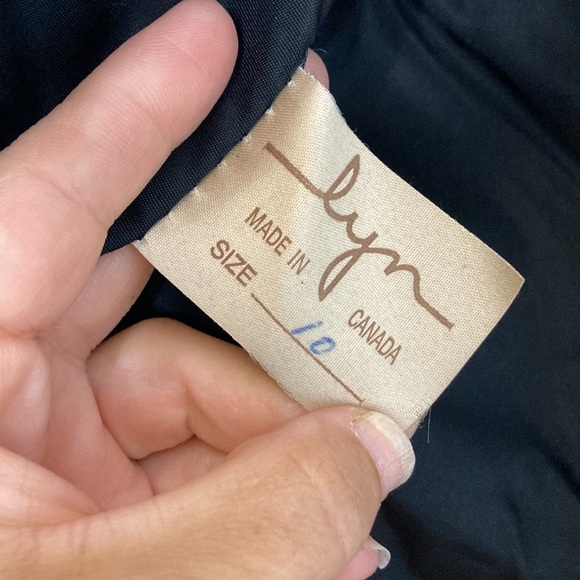 Vintage Vest Womens 10 Black Velour Red Faux Leather Paisley Goth 90s Waistcoat - Picture 11 of 12